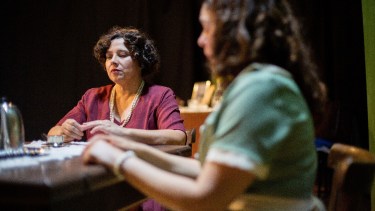 "Carmencita", con las actuaciones de Tamara Frezza y Graciela Pareja bajo la dirección de Silvana Feliziani.
