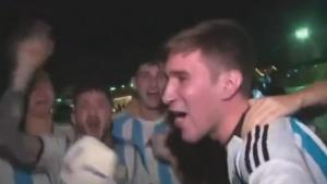 La prensa francesa repudió un cántico discriminatorio de hinchas argentinos