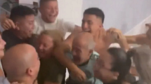 Imagen de «El que no salta no va a Qatar»: alocado festejo de Thiago Almada y su familia por la convocatoria al Mundial