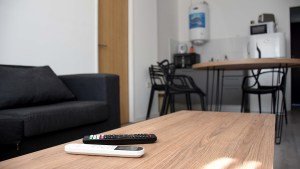 Así son los muebles que el líder de Revolución Federal le vendió a Caputo en Añelo
