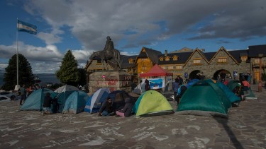 El año pasado hicieron un acampe simbólico para expresar la crisis habitacional en Bariloche, pero no hay respuestas del Estado. Archivo