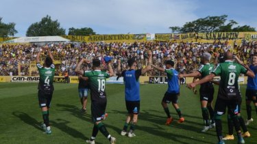 Villa Mitre y un festejo histórico contra Olimpo. (Foto: Gentileza Emmanuel Briane-La Nueva)