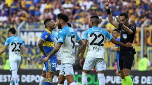 Cinco expulsiones y un partido suspendido: las polémicas del Racing &#8211; Boca