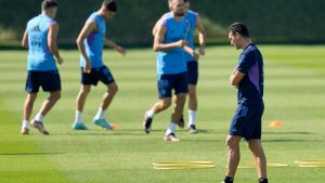 Eliminatorias: quién es el defensor español que evalúa citar Lionel Scaloni