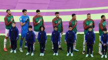 Imagen de Qué pasó con Bono, el arquero de Marruecos que cantó el himno y pidió el cambio antes de jugar
