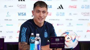 Lisandro Martínez: «vamos a poner el pecho por esta selección»