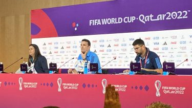 Lionel Scaloni en la conferencia de prensa previa al duelo ante Polonia. 