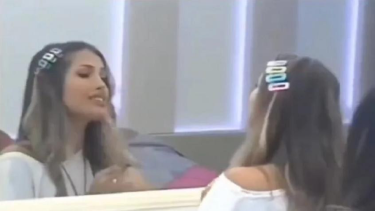 Julieta se depiló mal las cejas y el video se hizo viral. 
