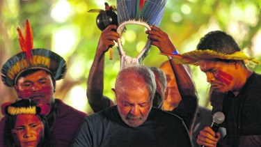 Lula prometió en campaña a los pueblos indígenas terminar con los incendios y la deforestación.
