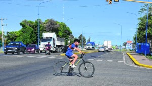 Antes y después de los semáforos de Ruta 22 en Roca: las muertes bajaron un 80% en seis años