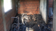 Imagen de Incendio destruyó la vivienda de una familia en Centenario: los vecinos juntan ladrillos para reconstruirla