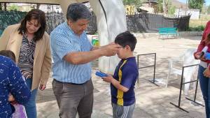 “Veamos Futuro” llegó para mejorar la visión de niños y jóvenes de Comallo