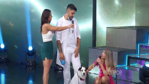 Matías y Nena en su viaje desde Centenario al país, ganaron en el programa de Laurita Fernández