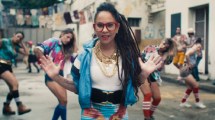 Imagen de Ya está en marcha la Feria del Libro en Viedma y  Miss Bolivia presenta su libro