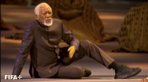 Imagen de El curioso atuendo de Morgan Freeman para la apertura del Mundial Qatar 2022