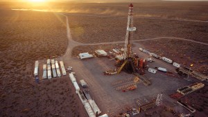 Los detalles del nuevo acuerdo que beneficia a trabajadores petroleros