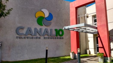 La radio de Sierra Colorada depende de las autoridades de Canal 10. 
