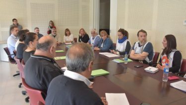 Un grupo de diputados del MPN y de la oposición recibieron a los gremios. Foto: Yamil Regules.