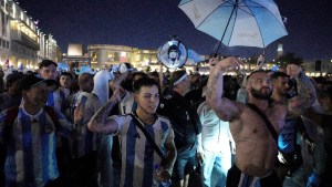 Mundial Qatar 2022: el banderazo argentino y la respuesta de los mexicanos