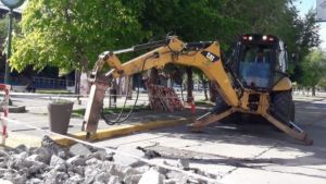 Corte sobre avenida Olascoaga por operativos de bacheo en Neuquén: los caminos alternativos