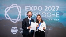 Imagen de Arabela Carreras viaja a París para defender la candidatura de Bariloche 2027