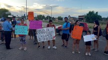 Imagen de Alumnos de la Epet 9 de Plottier cortaron la ruta por segundo día consecutivo