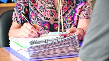 Becas educativas para personas trans: cuáles son los requisitos en Neuquén  