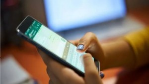 Aerolínea de bandera alerta por estafas a través de WhatsApp