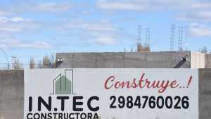 Estafas con viviendas: empieza el juicio a una pareja de Roca por engaño con casas y materiales