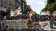 Imagen de Corte en Parque Industrial de Neuquén por la marcha por los derechos de niños y adolescentes