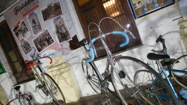 En el antiguo Colegio San Francisco de Sales se realizará una exposición de bicicletas antiguas "Pedaleando la historia". Foto: Pablo Leguizamon.