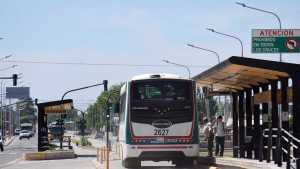 Los nuevos colectivos de Neuquén llevarán el diseño y los colores de la gestión de Gaido