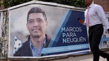 La cartelería señala a Koopmann como candidato a gobernador. Foto: Matías Subat. 