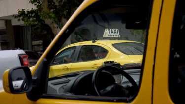 Habrá cámaras de seguridad en todos los taxis y remisses de la ciudad (foto Matías Subat)