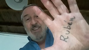 Capitanio, el cura de Neuquén que se jubila para ser «sacerdote en situación de calle»