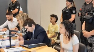 Fiscalía pide que la madre de Lucio y su pareja sean condenadas por homicidio y violación