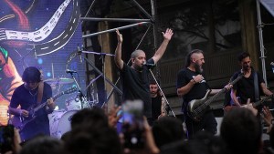 EN VIVO: Patricio Fontanet cantó en el Obelisco a 18 años de la masacre de Cromañón