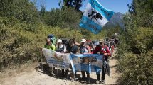 Imagen de Inicia la marcha a lago Escondido en «defensa de la soberanía» y con referencias a Cristina