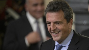 A fuerza de ajuste, Massa logró una fuerte caída del déficit fiscal en noviembre
