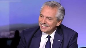 Alberto Fernández no planea viajar a Qatar para ver la final del Mundial aunque la FIFA podría invitarlo