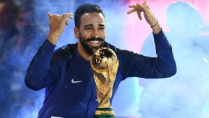 Un excampeón del Mundo con Francia cargó fuerte contra Di María y lo tildó de «llorón»