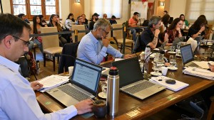 El veto de Gennuso quedó firme y no habrá usuarios en la comisión de Transporte de Bariloche