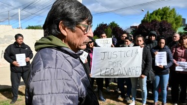 Los familiares de Álvarez piden la detención de Arabales. Foto: Chino Leiva