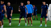 Imagen de De Paul y Paredes cumplieron 50 partidos con la selección argentina