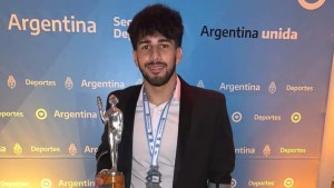 El neuquino Iñaki Basiloff coronó su año con el Olimpia de Plata