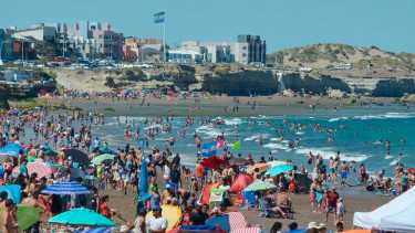Los extrahoteleros no quieren que los turistas paguen un plus por alojarse en el destino