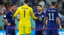 Imagen de Mundial Qatar 2022: el arquero polaco contó la insólita apuesta que le hizo a Messi por el penal