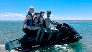 De Punta Perdices a Mari Menuco: Nicole Neumann y Manu Urcera, en las playas más lindas de la Patagonia