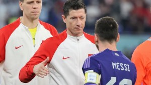 Lewandowski elogió a Messi y confesó que hablaron durante el Mundial de Qatar 2022