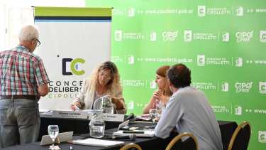 El petitorio fue presentado ante los ediles en el Complejo Cultural Cipolletti.